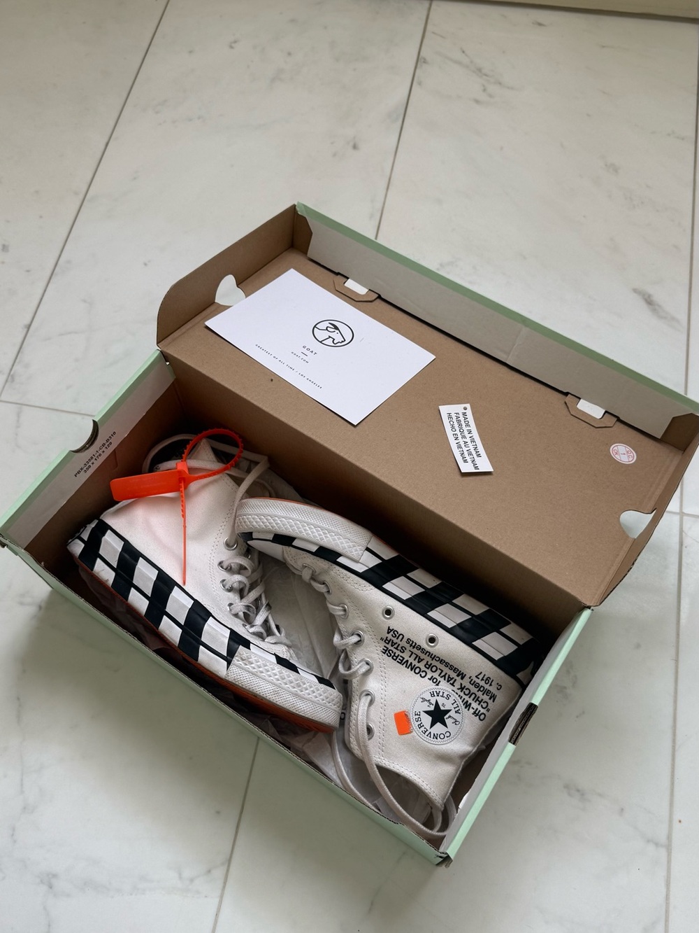 Off-White White & Black Sneakers with Orange Tag - Size 4 (Women’s 6)